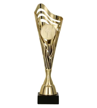 Puchar dla dzieci trofeum - nagroda w kolorze złotym