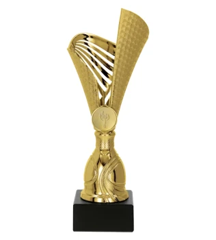 Puchar dla dzieci trofeum - nagroda w kolorze złotym