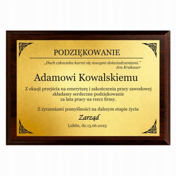 Dyplom z tworzywa sztucznego z grawerem na złotej blaszce