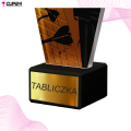 STATUETKA VL1_DAR_BK NAGRODA DART 5.png