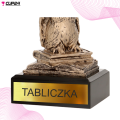 STATUETKA RTY630 NAGRODA SZKOLNICTWO 2.png