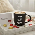 prezent-dzien-kobiet-kubek-DO-KAWY-HERBATY-PRACA-ŚMIESZNY-PREZENT-grawer-PERSONALIZOWANY-cup24-walentynki.webp