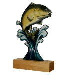 Wędkarska Statuetka Trofeum metalowe na drewnianej podstawie